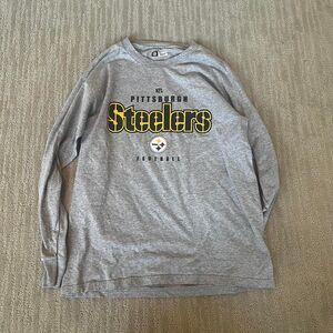 Pittsburgh Steelers grey and yellow long sleeve shirt - Size M